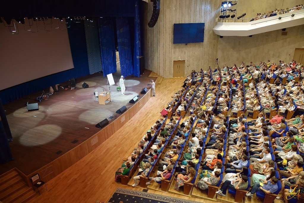 2013 Москва, лекция Карма семьи