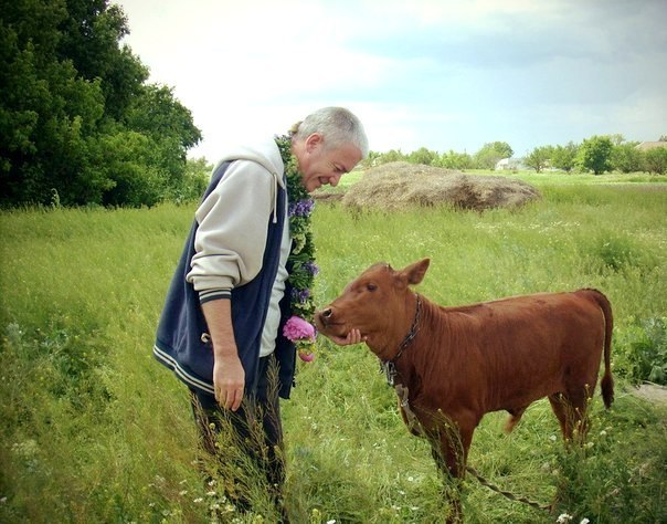 В раздел «Видео» добавлено интервью Александра Хакимова о защите коров (проект "GO LOVE"), которое состоялось 11 июля 2015 года в Омске. В раздел «Видео» добавлено интервью Александра Хакимова о защите коров (проект "GO LOVE"), которое состоялось 11 июля 2015 года в Омске.