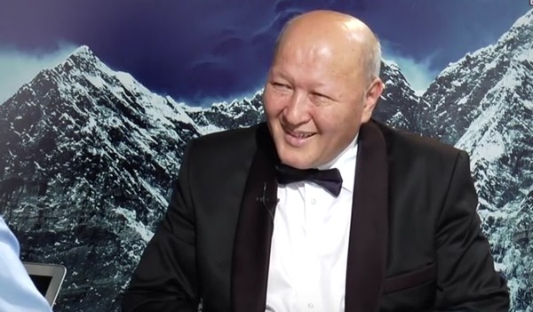 В раздел "Веды и современность" добавлено "Интервью с Мирзакаримом Норбековым на «Баланс-ТВ»" В раздел "Веды и современность" добавлено "Интервью с Мирзакаримом Норбековым на «Баланс-ТВ»"