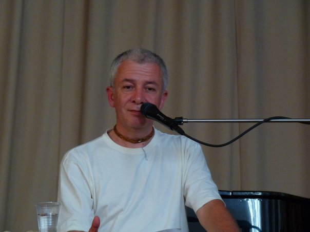 В разделе "Видео" добавлен живой эфир на Ведамедиа