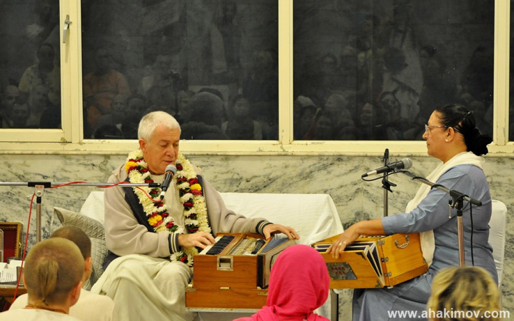 Добавлены аудио и видео материалы лекции «Счастье духовной практики» по книге «Шримад-Бхагаватам» песнь 7 глава 12 стихи 19-24 Добавлены аудио и видео материалы лекции «Счастье духовной практики» по книге «Шримад-Бхагаватам» песнь 7 глава 12 стихи 19-24