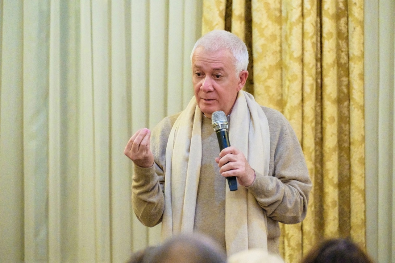 В раздел "Статьи" добавлена четвертая часть статьи Александра Хакимова "Кто такой Бог?"