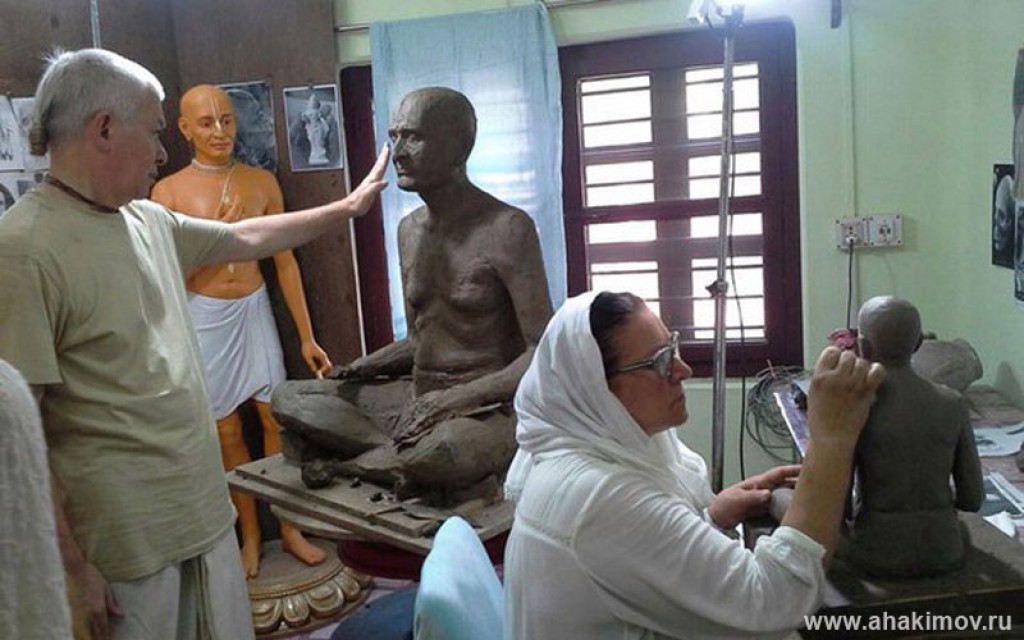 В раздел «Ведический планетарий» добавлен материал об участии Александра Хакимова в изготовлении скульптур для храма Ведического планетария В раздел «Ведический планетарий» добавлен материал об участии Александра Хакимова в изготовлении скульптур для храма Ведического планетария