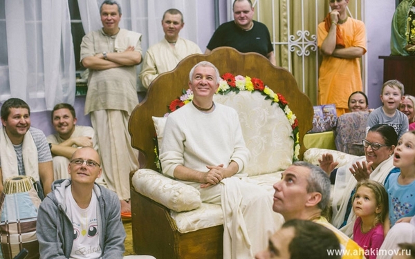 Добавлены аудио и видео материалы с лекции "День явления Бхагавад-Гиты. Песнь Бога" по книге "Бхагавад-Гита", глава 18, стих 78, которая проходила 21 декабря 2015 г в Санкт-Петербурге Добавлены аудио и видео материалы с лекции "День явления Бхагавад-Гиты. Песнь Бога" по книге "Бхагавад-Гита", глава 18, стих 78, которая проходила 21 декабря 2015 г в Санкт-Петербурге