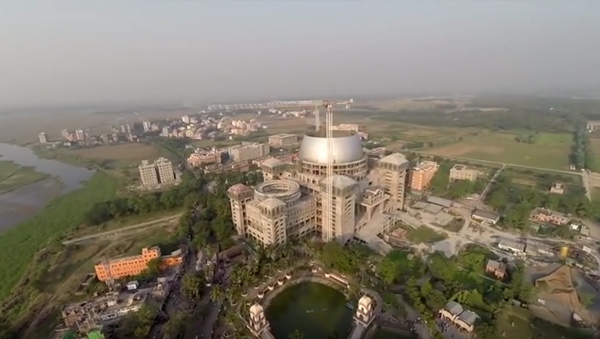 В раздел "Ведическая космология" добавлен фильм "Храм ведического планетария. Съемка с воздуха. Маяпур, 2015 год" В раздел "Ведическая космология" добавлен фильм "Храм ведического планетария. Съемка с воздуха. Маяпур, 2015 год"