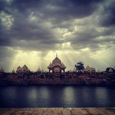 Паломничество во Вриндаван с Александром Хакимовым Паломничество во Вриндаван с Александром Хакимовым