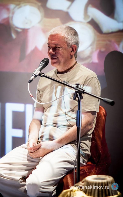 Добавлены новые новые фотографии с лекции "Мантра-йога", проходившей 7 июня 2014г. в Москве Добавлены новые новые фотографии с лекции "Мантра-йога", проходившей 7 июня 2014г. в Москве