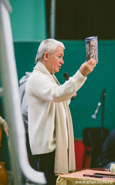 26 июля в 8:00 и 18:00 (мск) из Санкт-Петербурга будет организована прямая трансляция лекций Александра Хакимова по священным писаниям "Шримад-Бхагаватам" и "Бхагавад-Гита" 26 июля в 8:00 и 18:00 (мск) из Санкт-Петербурга будет организована прямая трансляция лекций Александра Хакимова по священным писаниям "Шримад-Бхагаватам" и "Бхагавад-Гита"