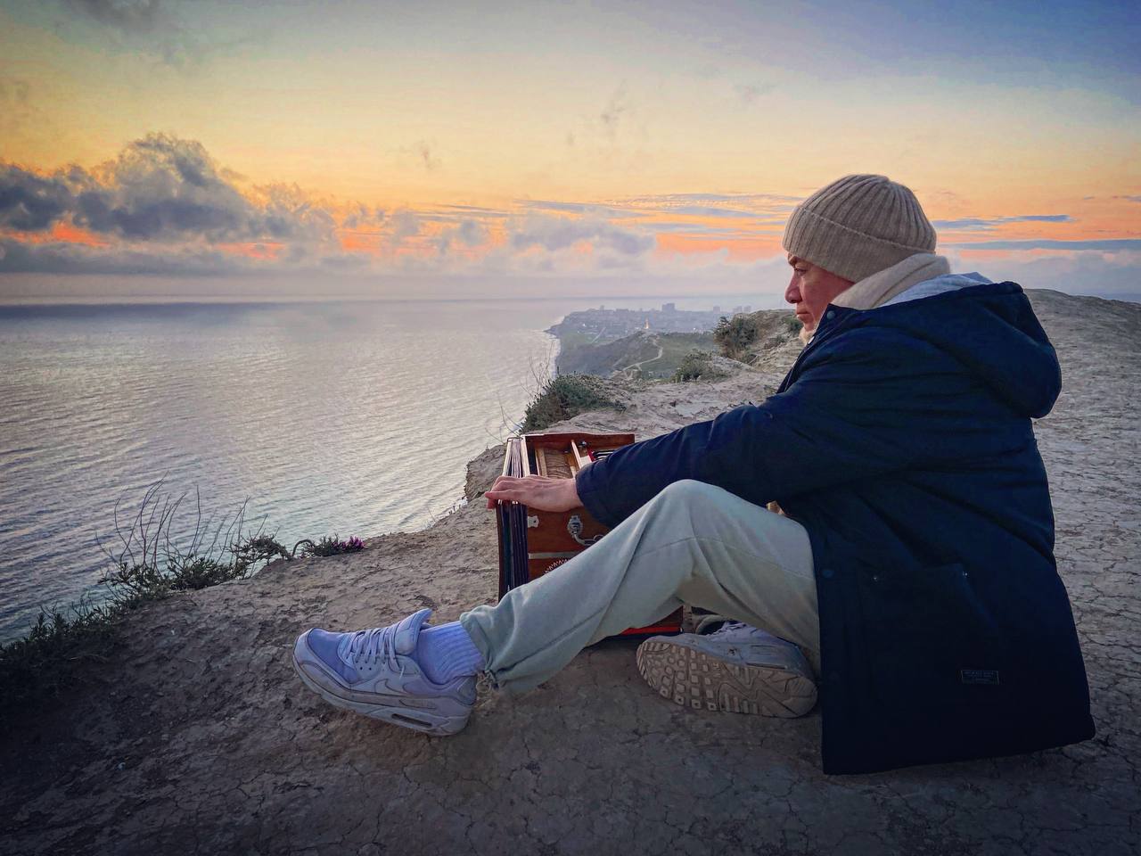 В раздел "Статьи" добавлена вторая часть статьи Александра Хакимова "Исполнение желаний. Сам себе Дед Мороз".