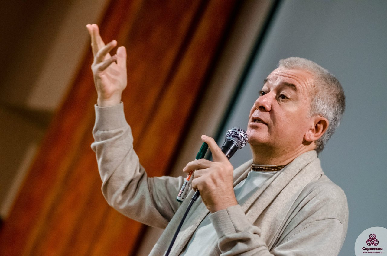 В раздел "Статьи" добавлена  вторая часть статьи Александра Хакимова "Сила смирения"