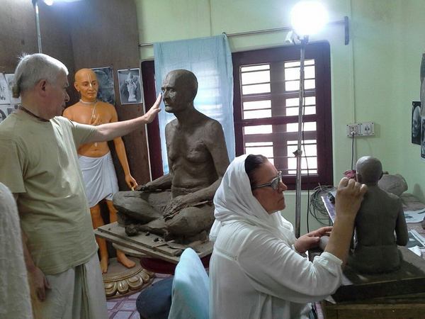 В раздел "Ведическая космология" добавлена статья "Новости строительства Храма Ведического Планетария, март 2016" В раздел "Ведическая космология" добавлена статья "Новости строительства Храма Ведического Планетария, март 2016"