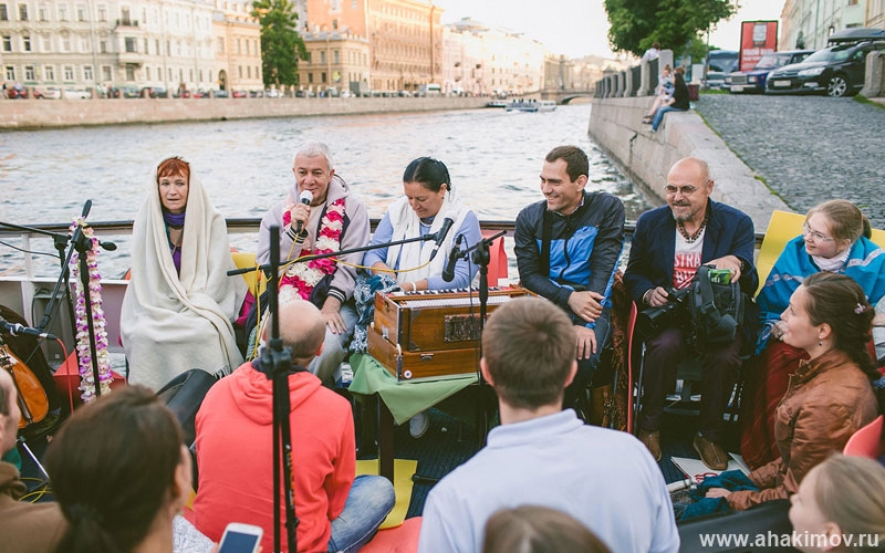 16 июля начинаются трансляции европейского ретрита Александра Хакимова с учениками из Святоустья (Латвия) 16 июля начинаются трансляции европейского ретрита Александра Хакимова с учениками из Святоустья (Латвия)