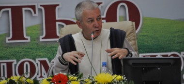 В разделе "Статьи" размещено интервью А. Хакимова для журнала "108"