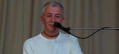 В разделе "Видео" добавлен живой эфир на Ведамедиа