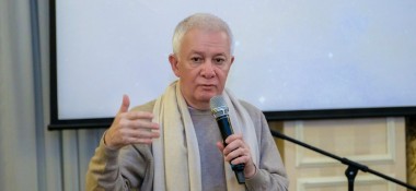 В раздел "Статьи" добавлена пятая часть статьи Александра Хакимова "«Бхагавад-гита», глава 18: «Совершенство отречения»"