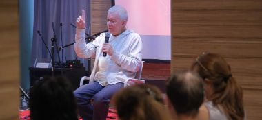 В раздел "Статьи" добавлена третья часть статьи Александра Хакимова "Спасение в отношениях"