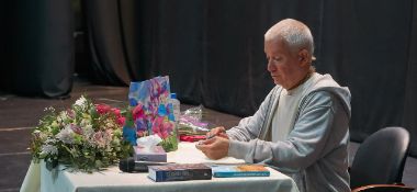 В раздел "Статьи" добавлена вторая часть статьи Александра Хакимова "Что нас ждет?"