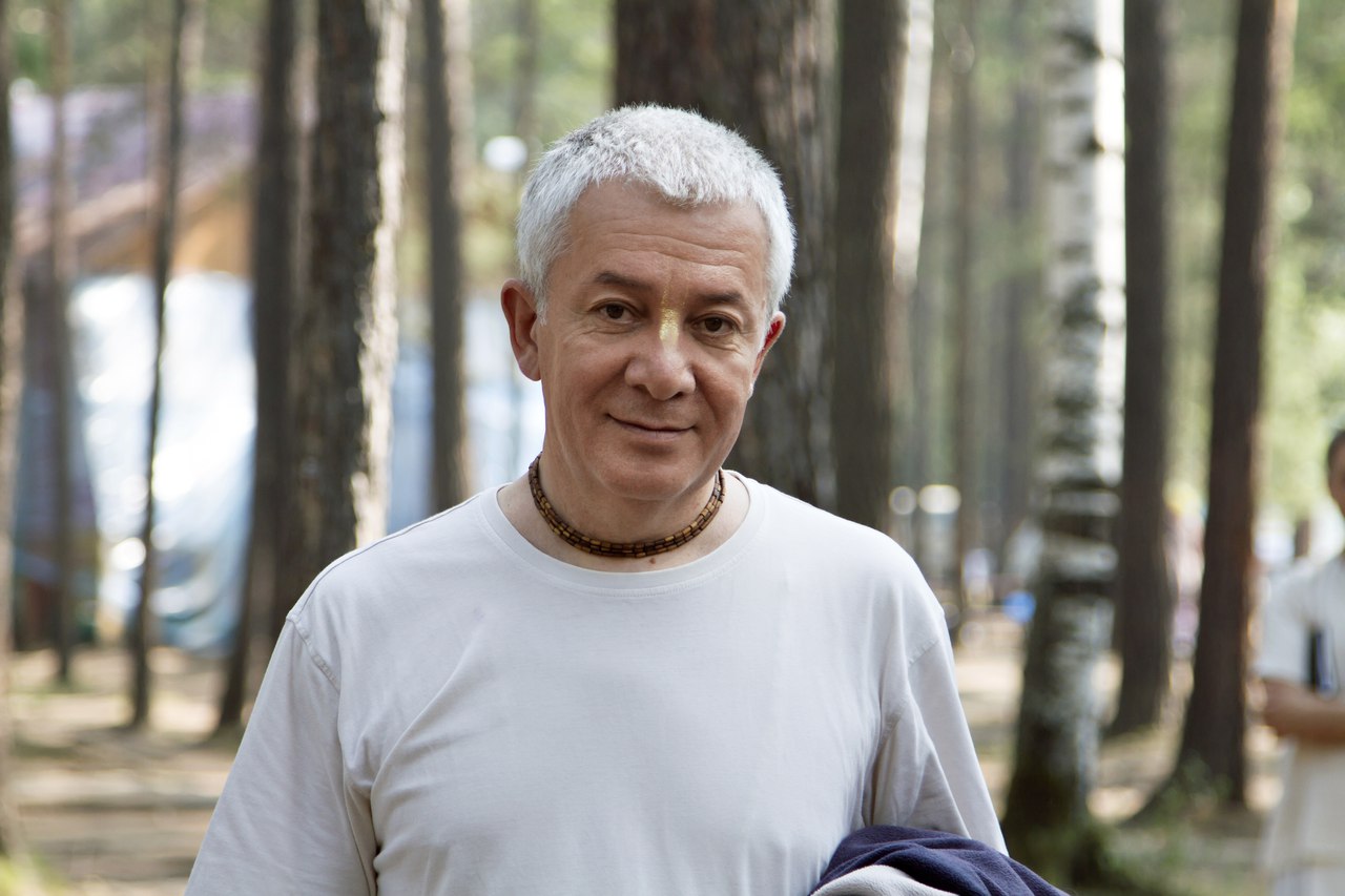 С 1 по 3 августа будут организованы трансляции с лекций Александра Хакимова из Германии, с Бад Эйнхаузена с ретрита учеников "Гуру-сева".